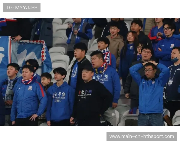 足协裁判评议认定申花球员无犯规事实，申花足协杯夺冠球迷哭了